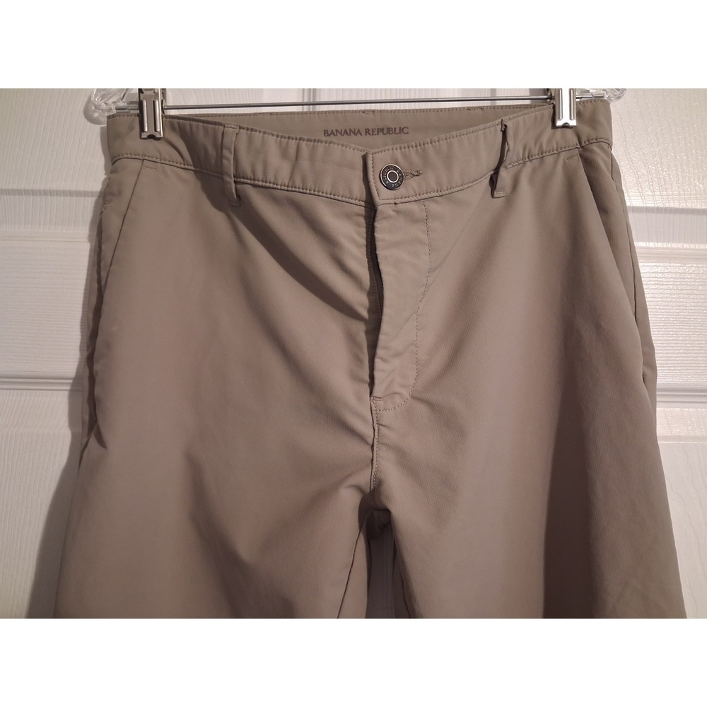 Banana Republic Mens 32x34 Performance Travel Pant Khaki Zip Pocket Golf Utility